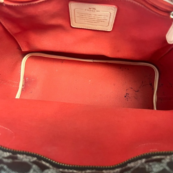 Coach Signature Tote 👜 - Picture 6 of 6